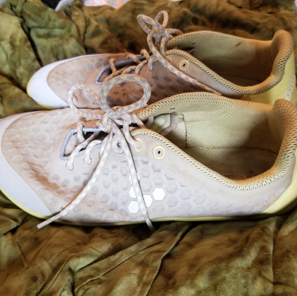 38 Vivobarefoot Stealth Runners GUC